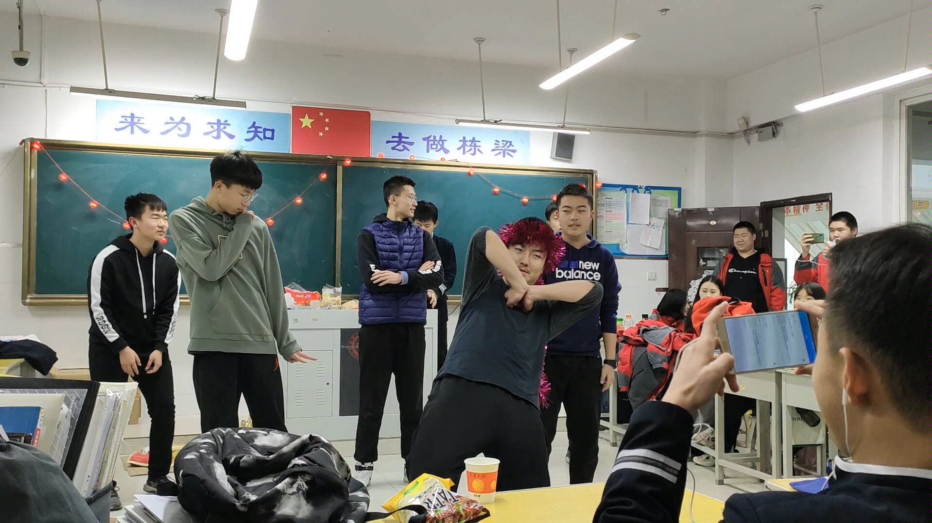 西安市铁一中【铁一中庆元旦】zui强猛男c位出道#新宝岛#_哔哩哔哩_bilibili