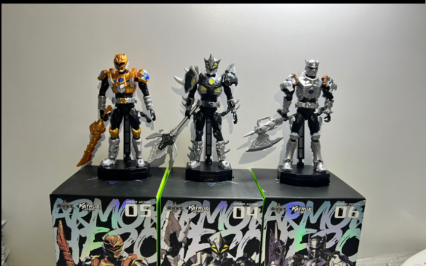 【藏品展示】铠甲勇士 铠动 第二弹(黑犀,地虎,雪獒)