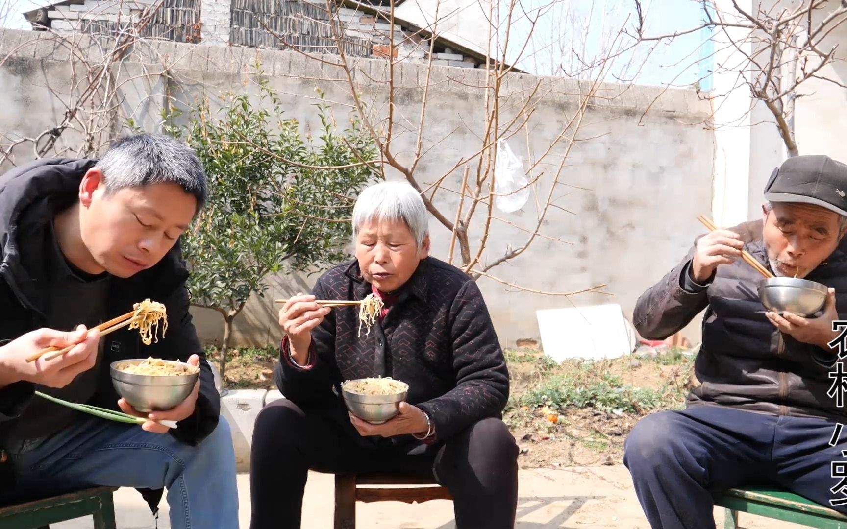 农村妈妈做河南特色面食,河南人都爱吃,两大碗不是问题哔哩哔哩bilibili