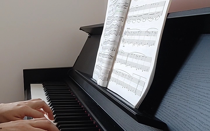 钢琴基础练习《拜厄》第45条_哔哩哔哩_bilibili