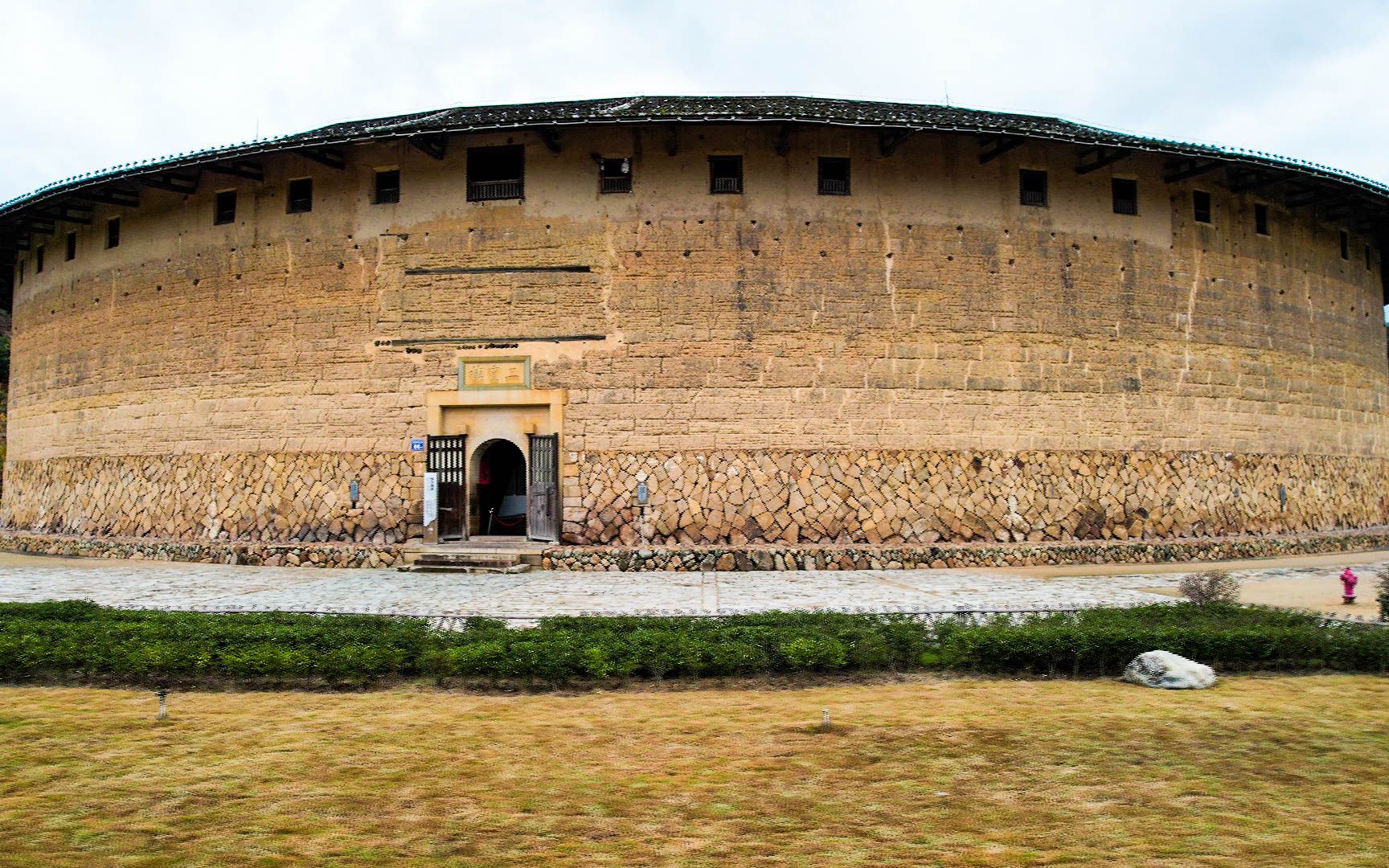 [图]都说：福建土楼，永定看数量，南靖看花样，华安看质量。自驾来到大地土楼群，看看传说中的“二宜楼”