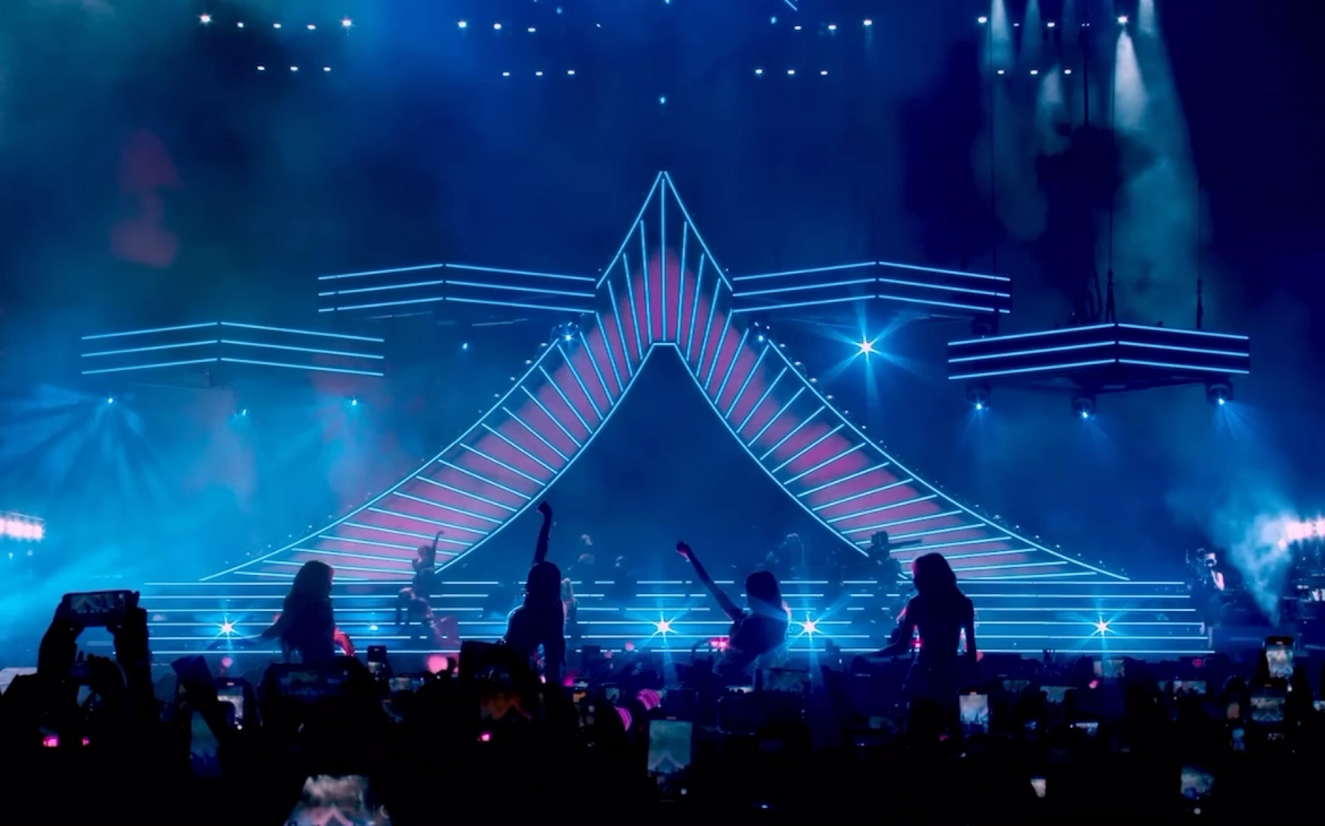 blackpink-"pretty savage"科切拉舞台2023