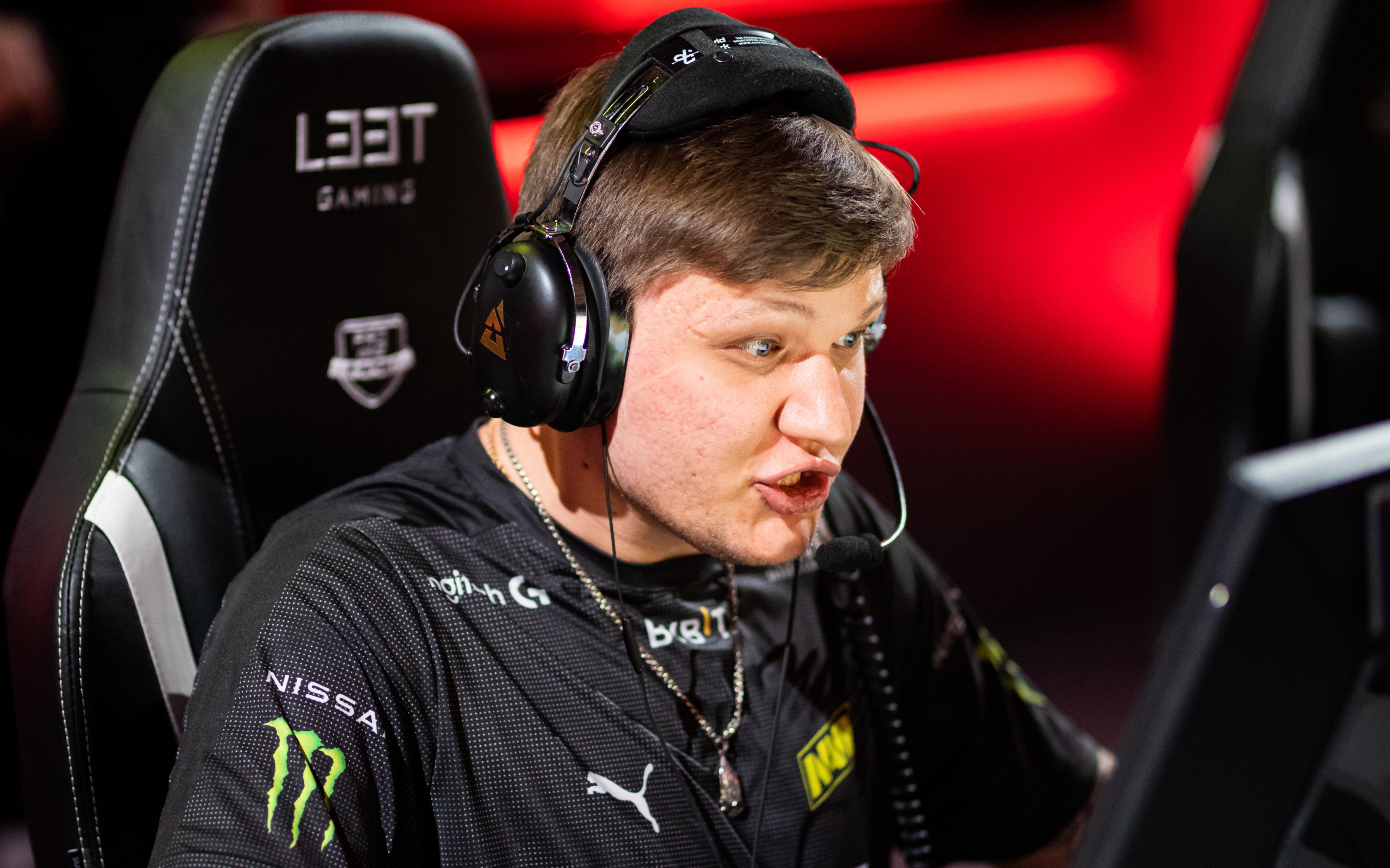 活动  【4k120帧】s1mple&b1t 2v5 小蜜蜂