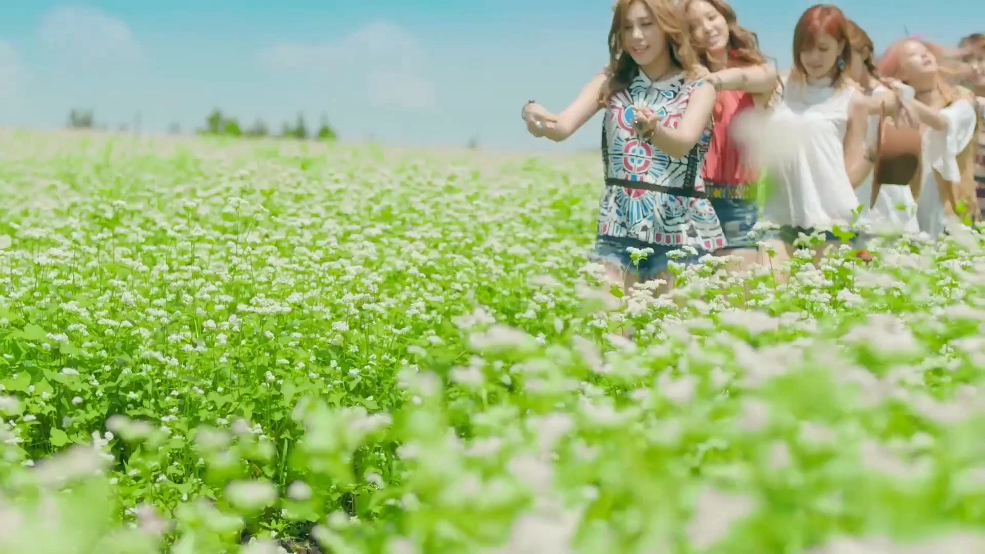 apink第二张正规专辑主打曲《remember》,海边的浪漫.