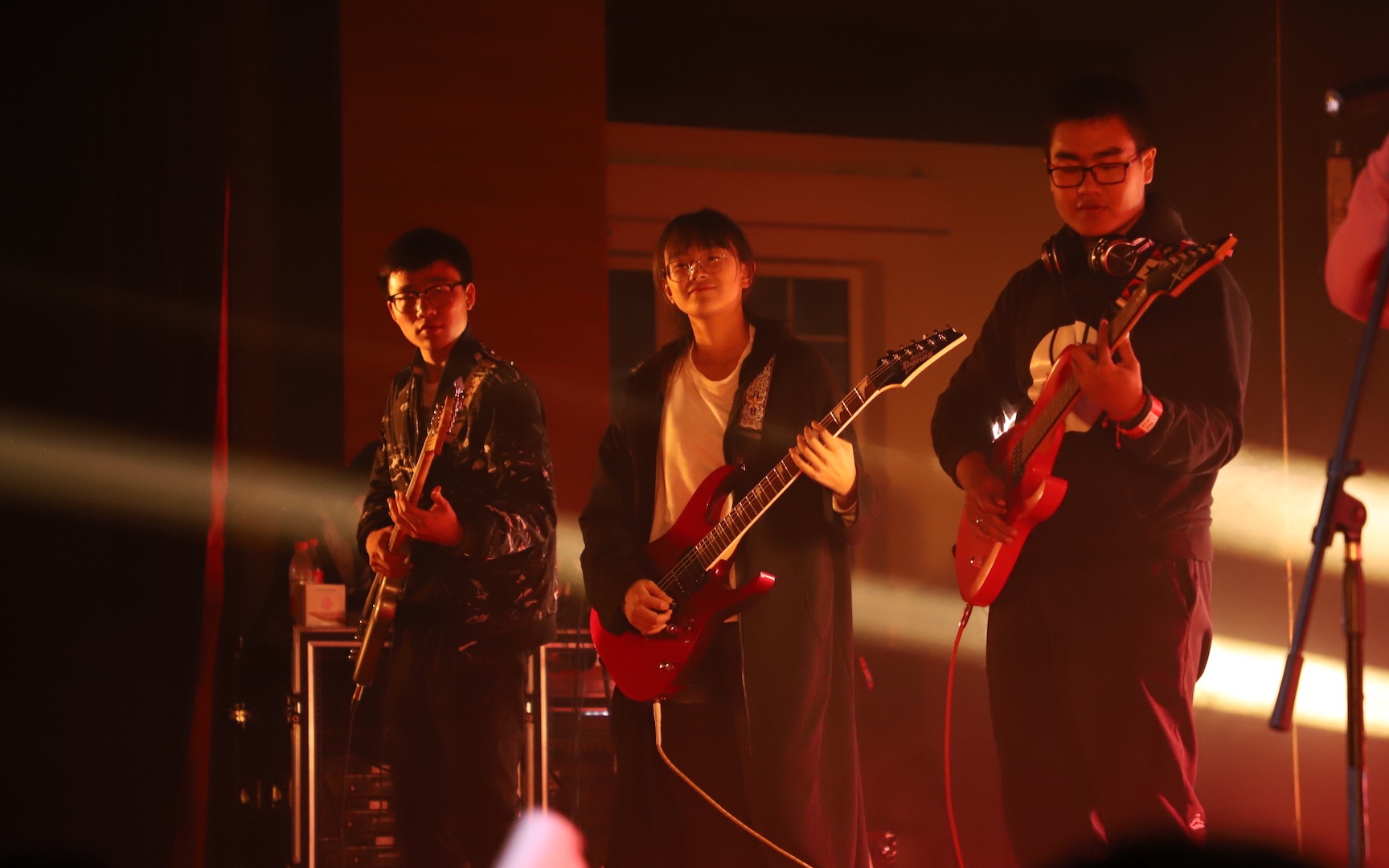 中国农业大学2018忍冬音乐节糖醋乐队倾情演绎thexxintro