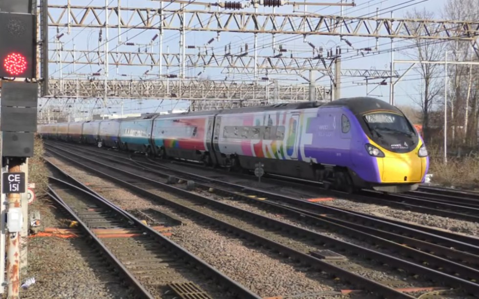 英国铁路摆式动集高铁列车视频搬运～pendolino的class390～铁道鐵道