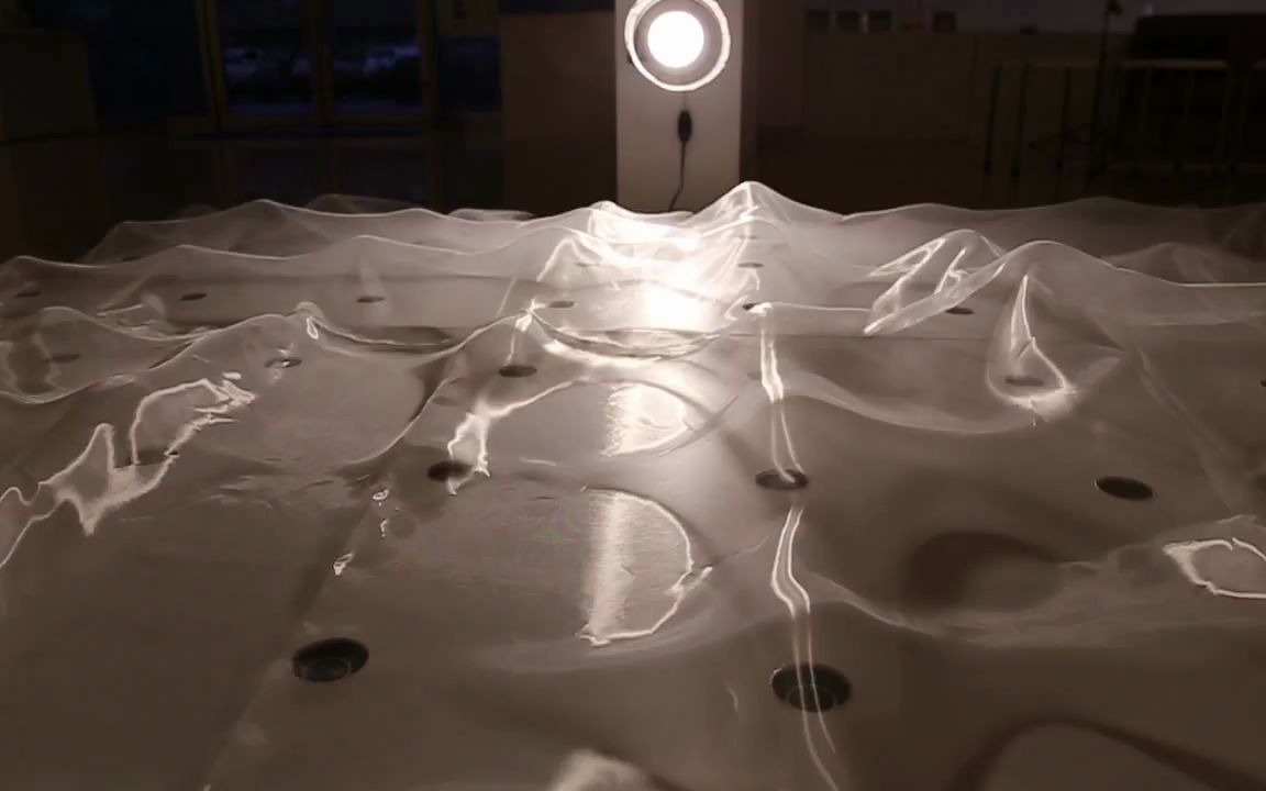 交互艺术作品theseaofasheetinteractiveart2014