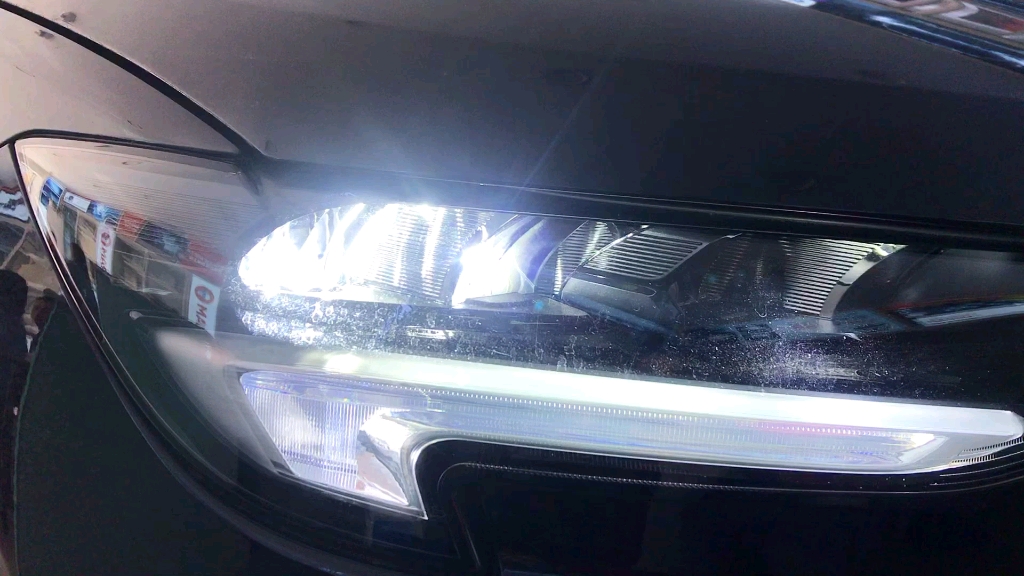 别克昂科威plus改车灯反射碗不聚光散光升级矩阵直射led激光大灯鑫帕