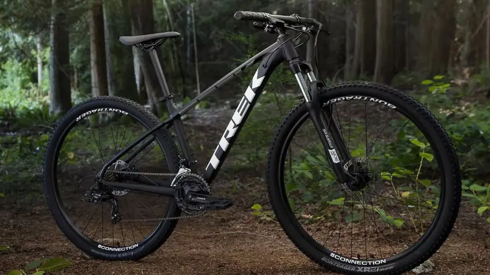 Trek marlin 5 discount vs specialized rockhopper