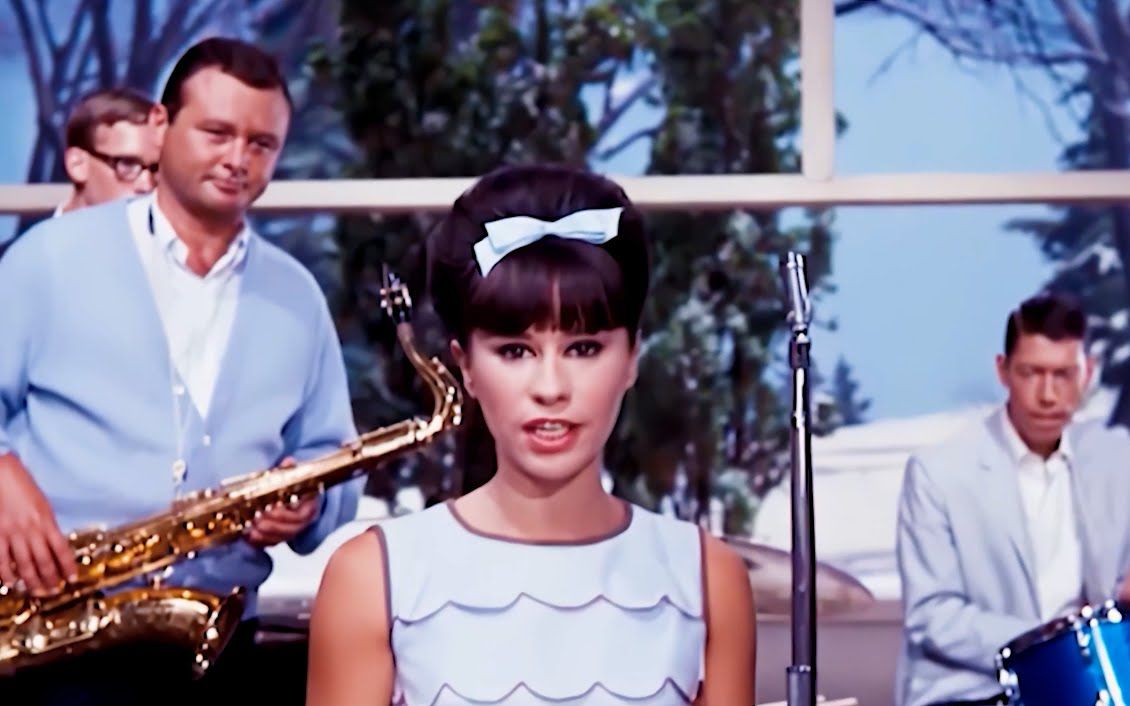 [图]【BOSSA NOVA的名曲】Astrud Gilberto With Stan Getz 『 Girl From Ipanema 』 (1964)