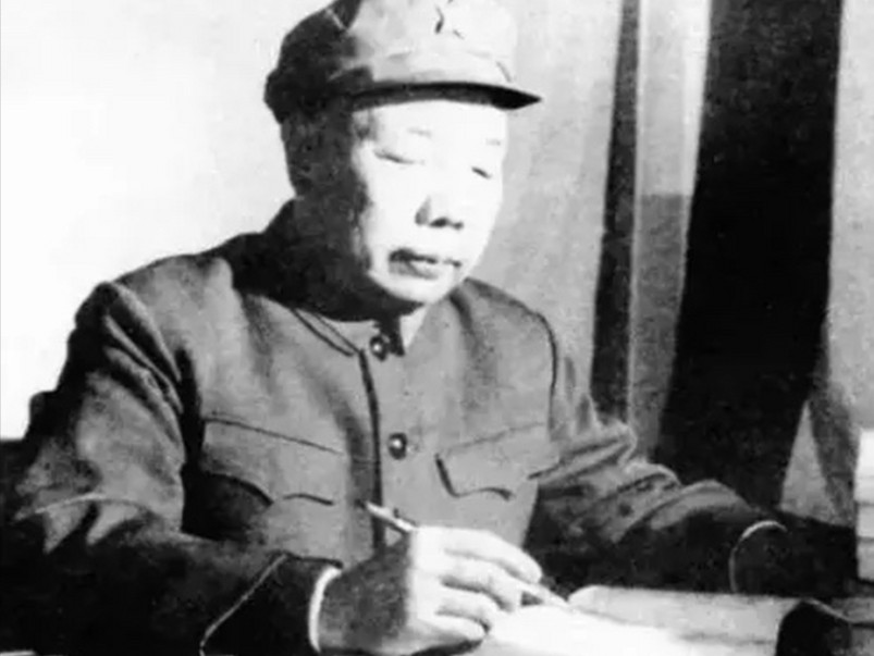 兴国籍开国将军传奇-肖华上将(一)歼敌整师奏凯歌