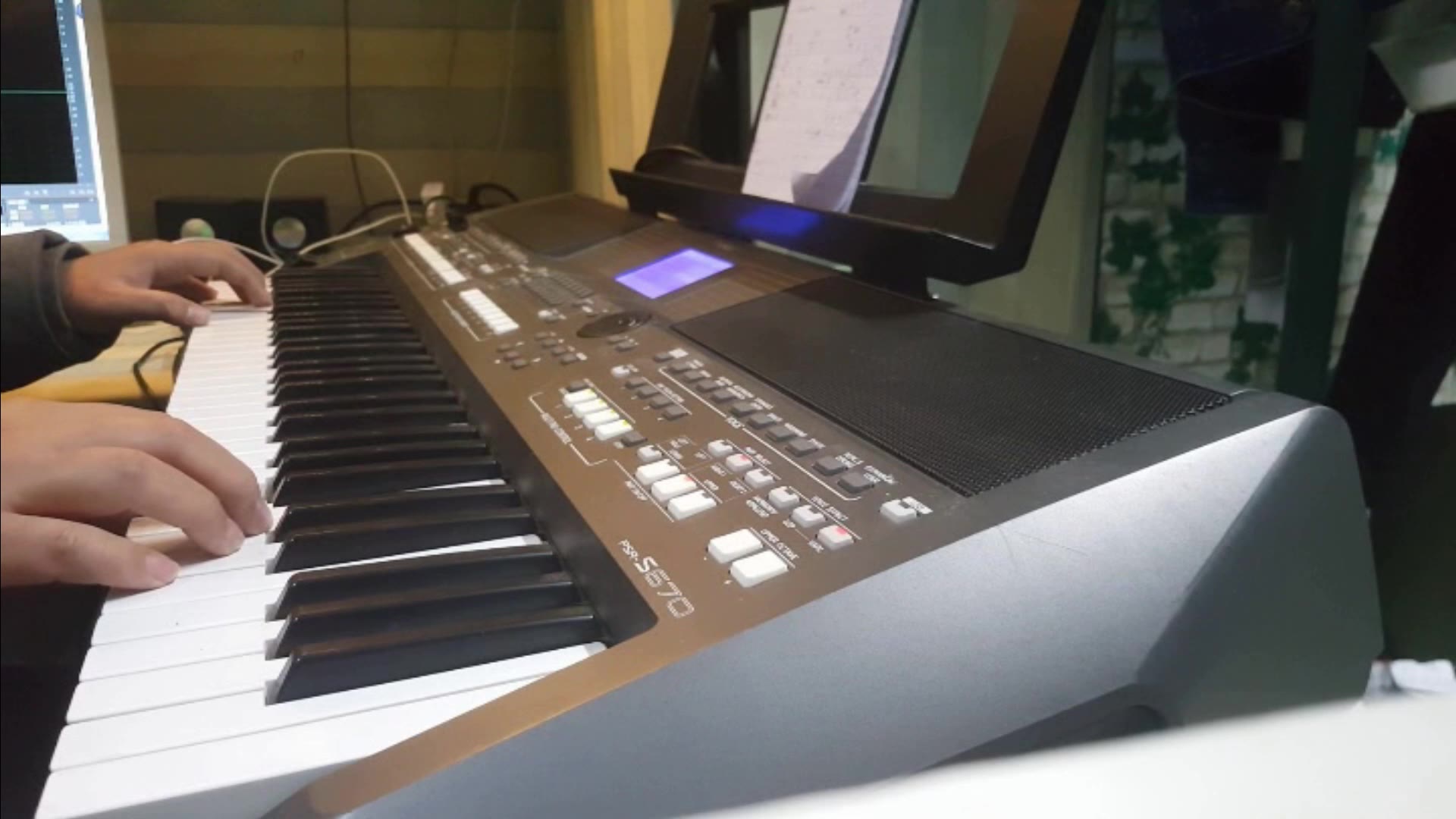 消愁 雅马哈670 -4sin30tan45 弹奏