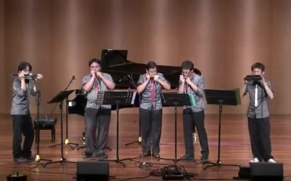 [图]萬水千山縱橫 - 天狼星口琴樂團 (Sirius Harmonica Ensemble )