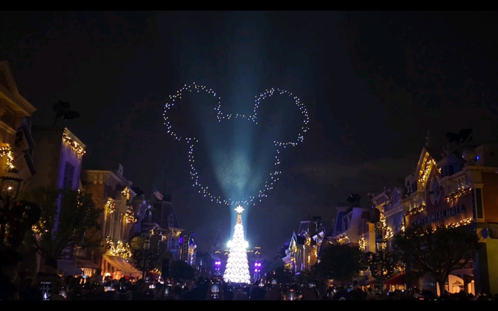 香港迪士尼冬日庆典【冬日飞雪,冰雪奇缘,城堡烟花】