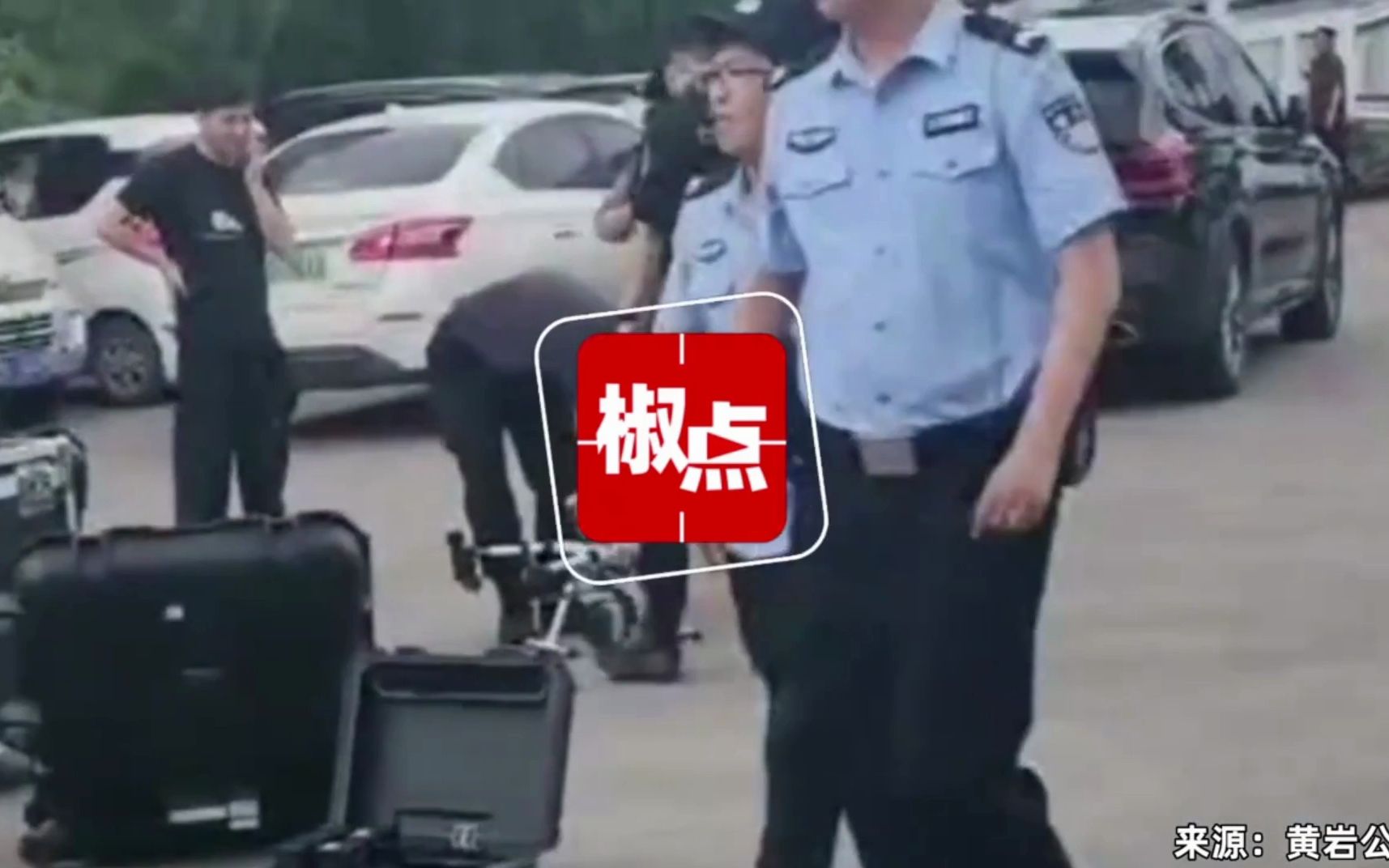 浙江台州一娱乐公司发生抢劫案,警方:已抓获犯罪嫌疑人哔哩哔哩bilibili