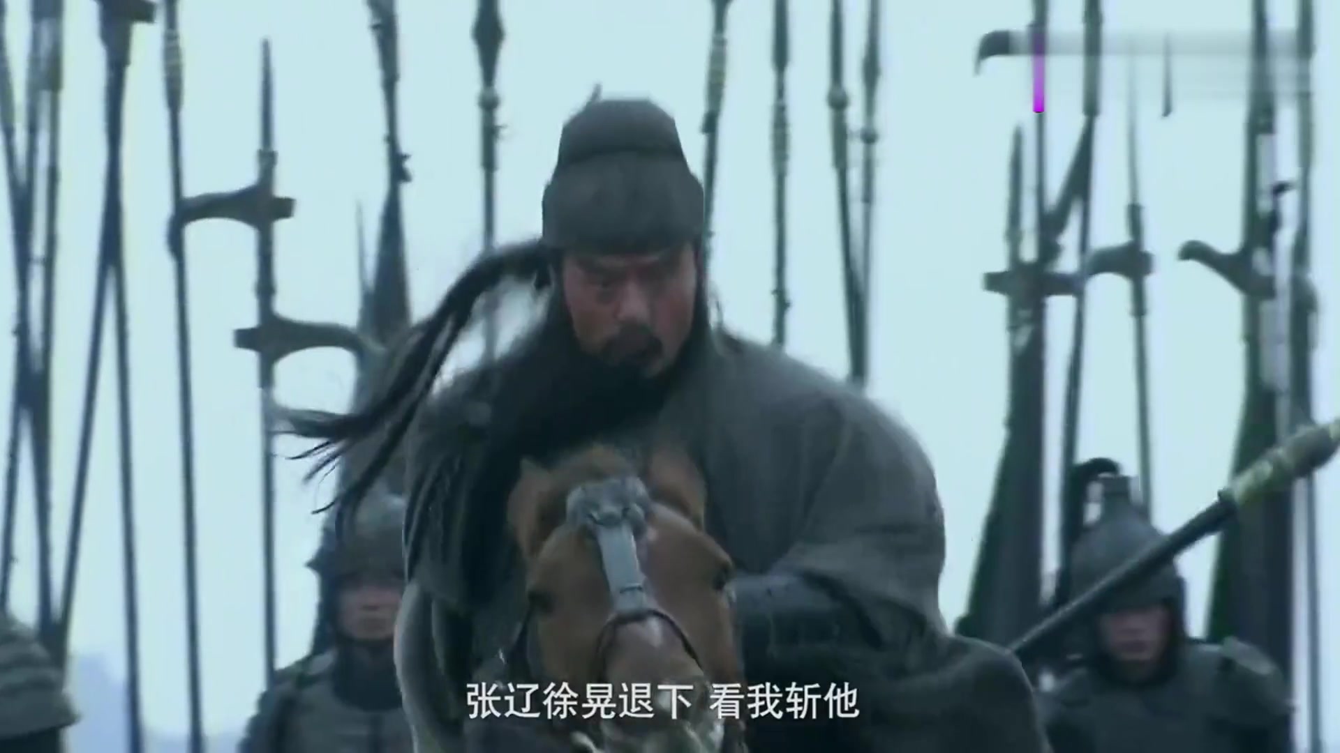 活动  文丑武艺高强,一人战张辽徐晃,关羽坐不住了:看我斩他