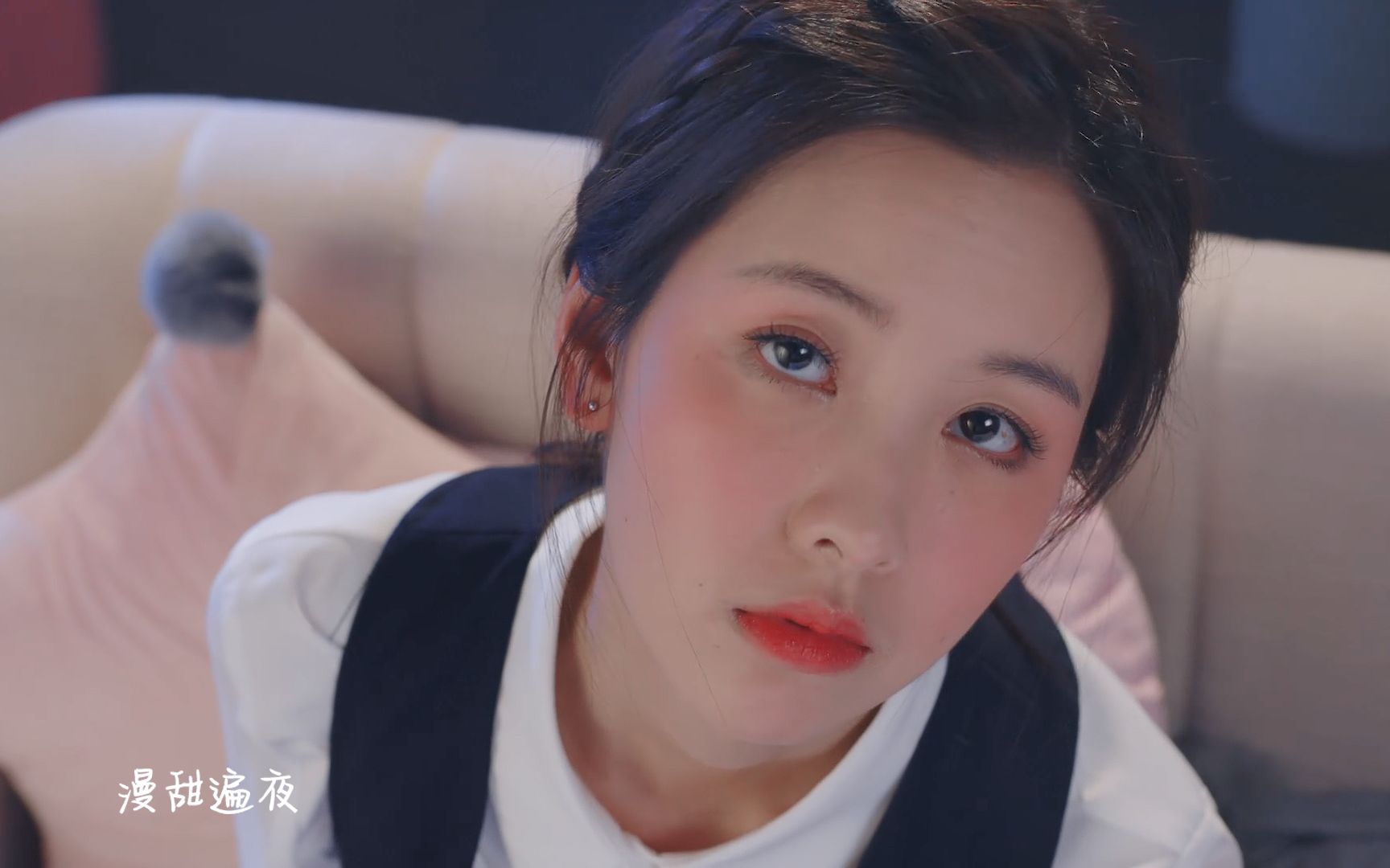 这就是生活│陈都灵:这傻乎乎的女主也太可爱了吧!麻烦谁把她捡回去