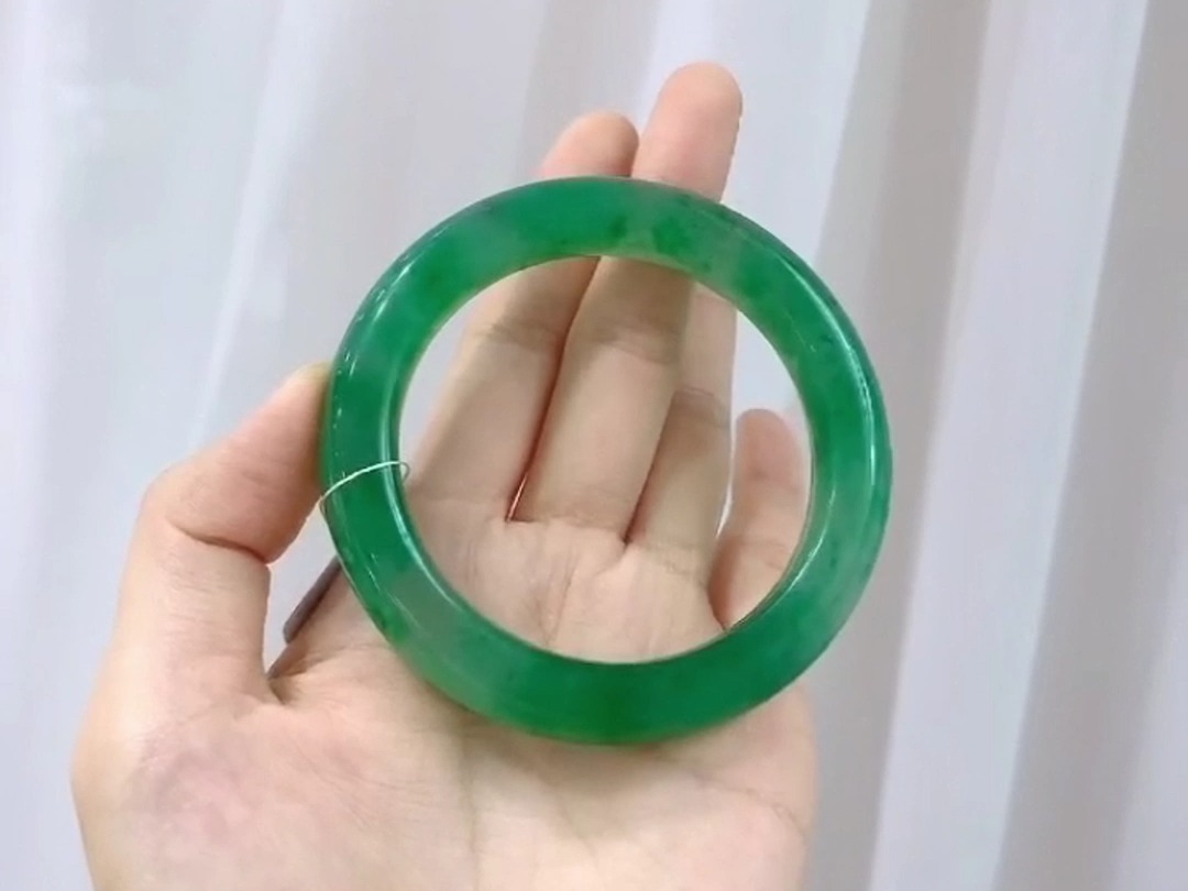 精品独龙玉手镯,翡翠平替,喜欢私聊关注
