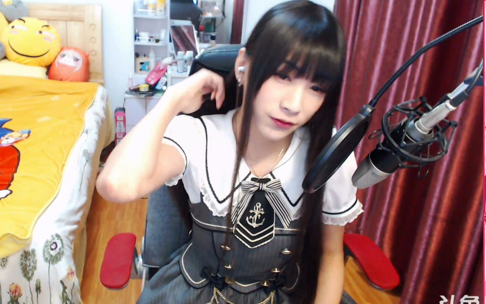 斗鱼伪娘被被子:祝我生日快乐~(2017-10-14)