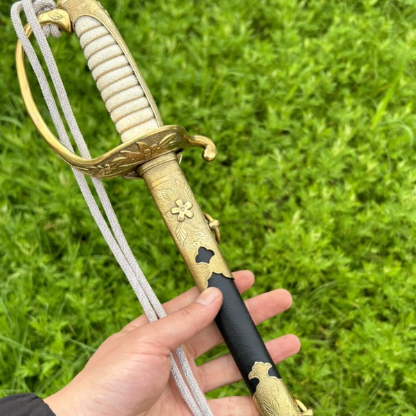 騎兵刀 武具　刀装具　日本刀　模造刀 居合刀 武士道 指揮刀 手鍛造打 冷兵器 20寸小烏丸焼刃打刀『獅子舞』 古兵器 武具 刀装具 日本刀