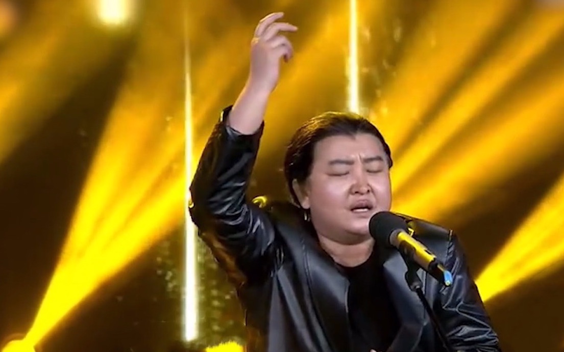 盘点贾玲模仿歌手名场面,模仿刘欢翻唱爱情买卖,拜师模仿李宇春