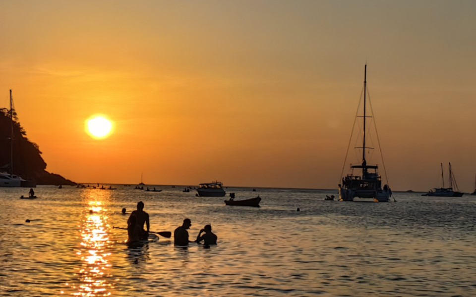 泰国普吉岛yaniu海滩日落