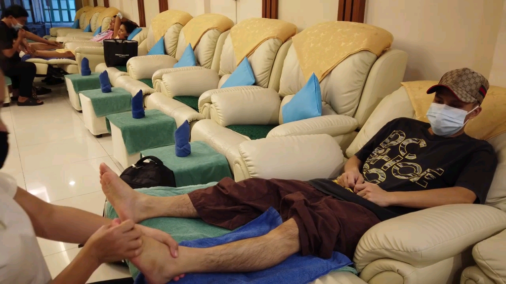 舒适的木棍泰式足疗