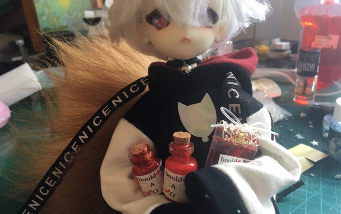 【上色的手工课】可爱的小血瓶不来一个吗?