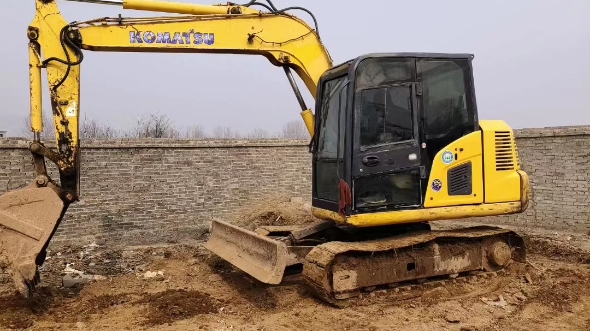 二手挖机 精品小松70-8挖机,车况性能无忧,价格合适.