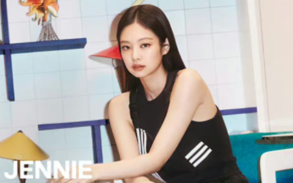 【jennie】adidas更新广告单人cut及广告图,运动风的妮