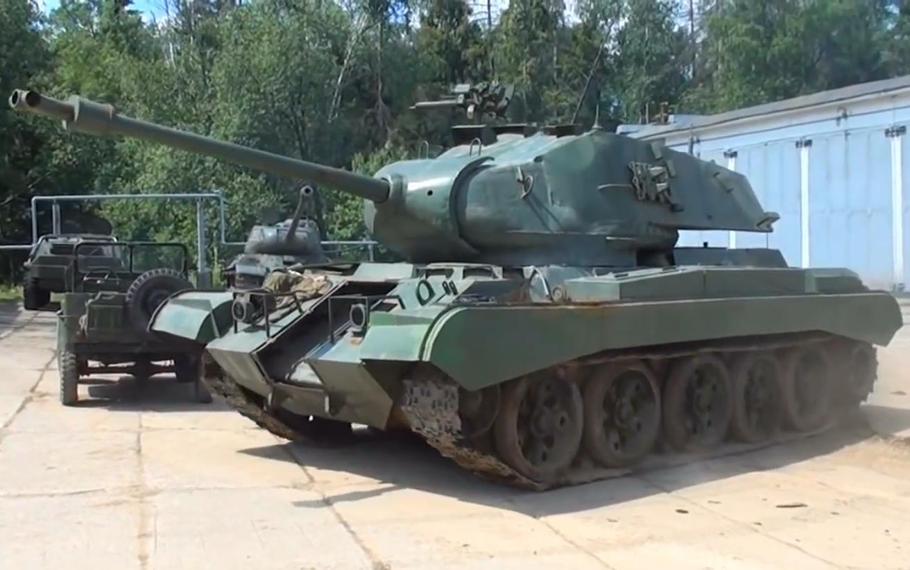 【套壳坦克】t-34/85魔改 — m41"华克猛犬"(2015/6)_哔哩哔哩_bili