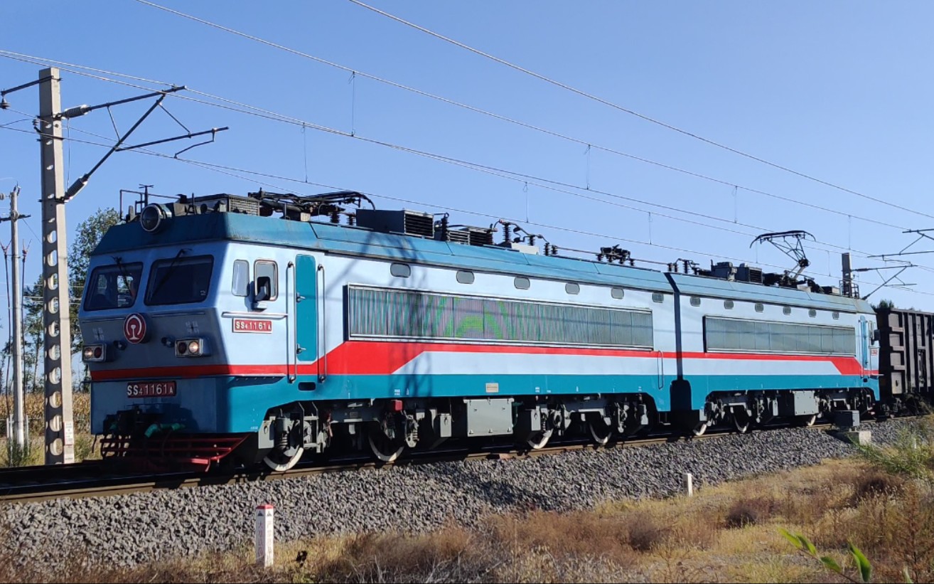 【铁路随拍】万吨回送 神华涂装ss4-1161牵引c80b空车大列通过大红城