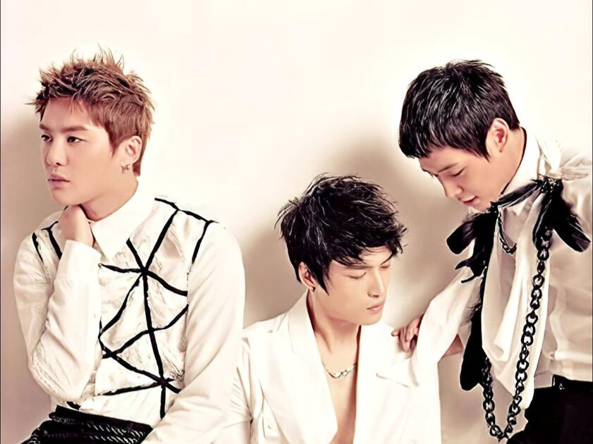JYJ (Junsu Jejung Yuchun) - Live Concert In Japan 2011_哔哩哔哩_