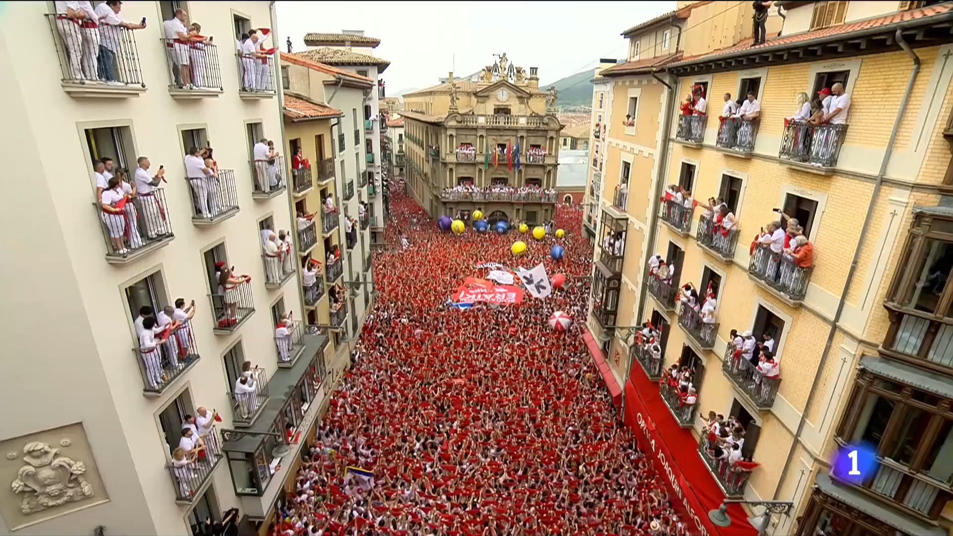 西语|奔牛节|PAMPLONA ARRANCA OFICIALMENTE sus FIESTAS哔哩哔哩bilibili