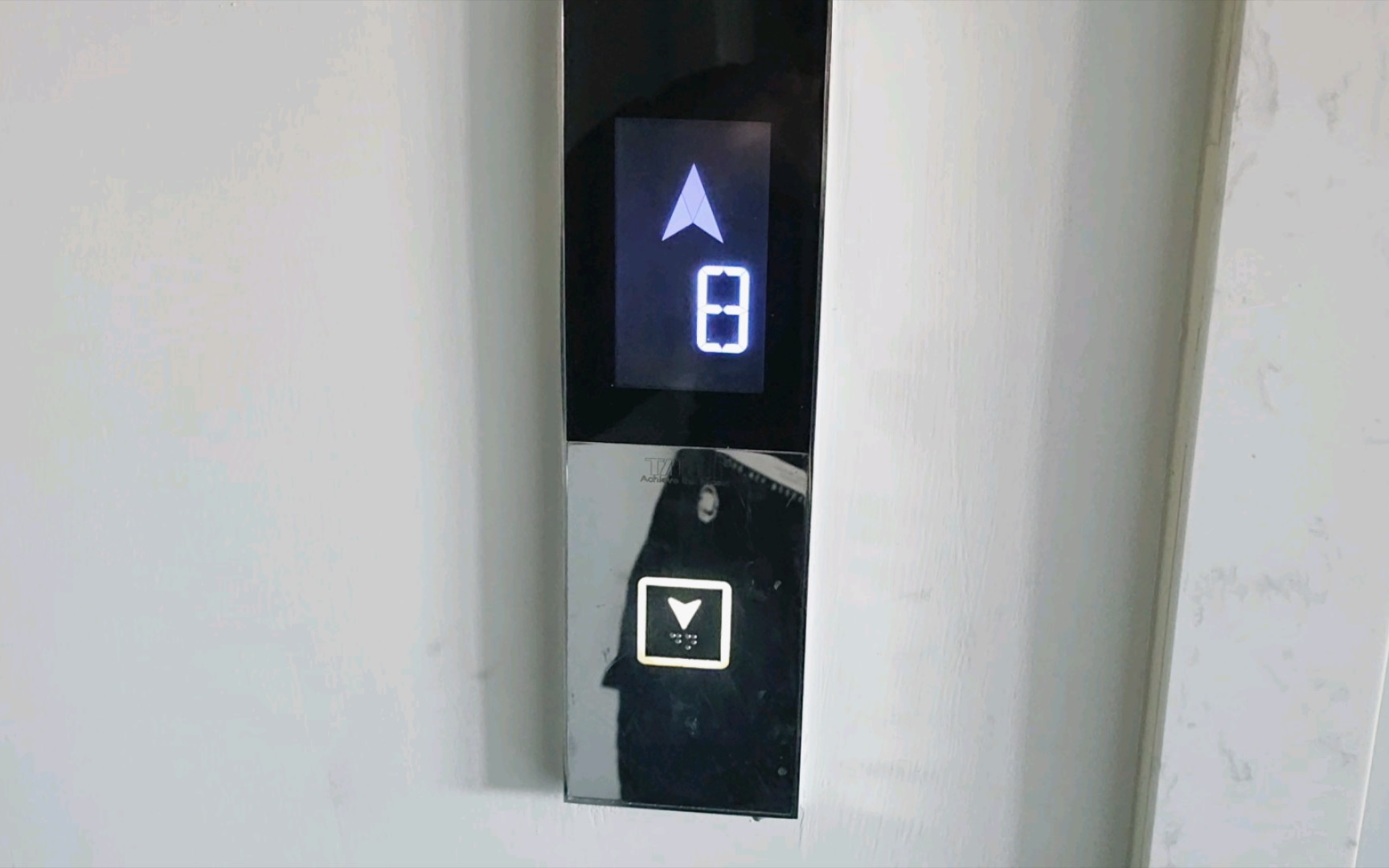 自带寂静之声bgm的台日电梯,更换前疑似老国产!位于青岛中新大厦-副楼