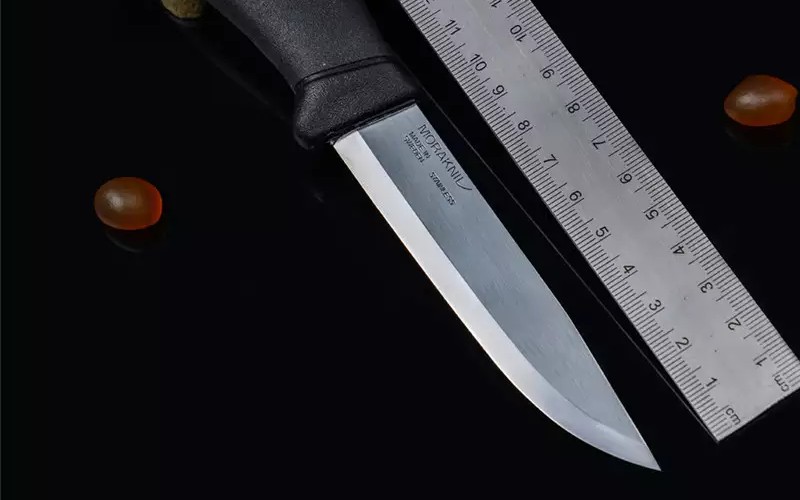 瑞典莫拉守护者黑色外观展示削纸测试