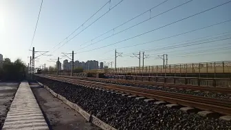 【中国铁路】天津东兴路立交桥东拍车，Z11快速开往目的地。