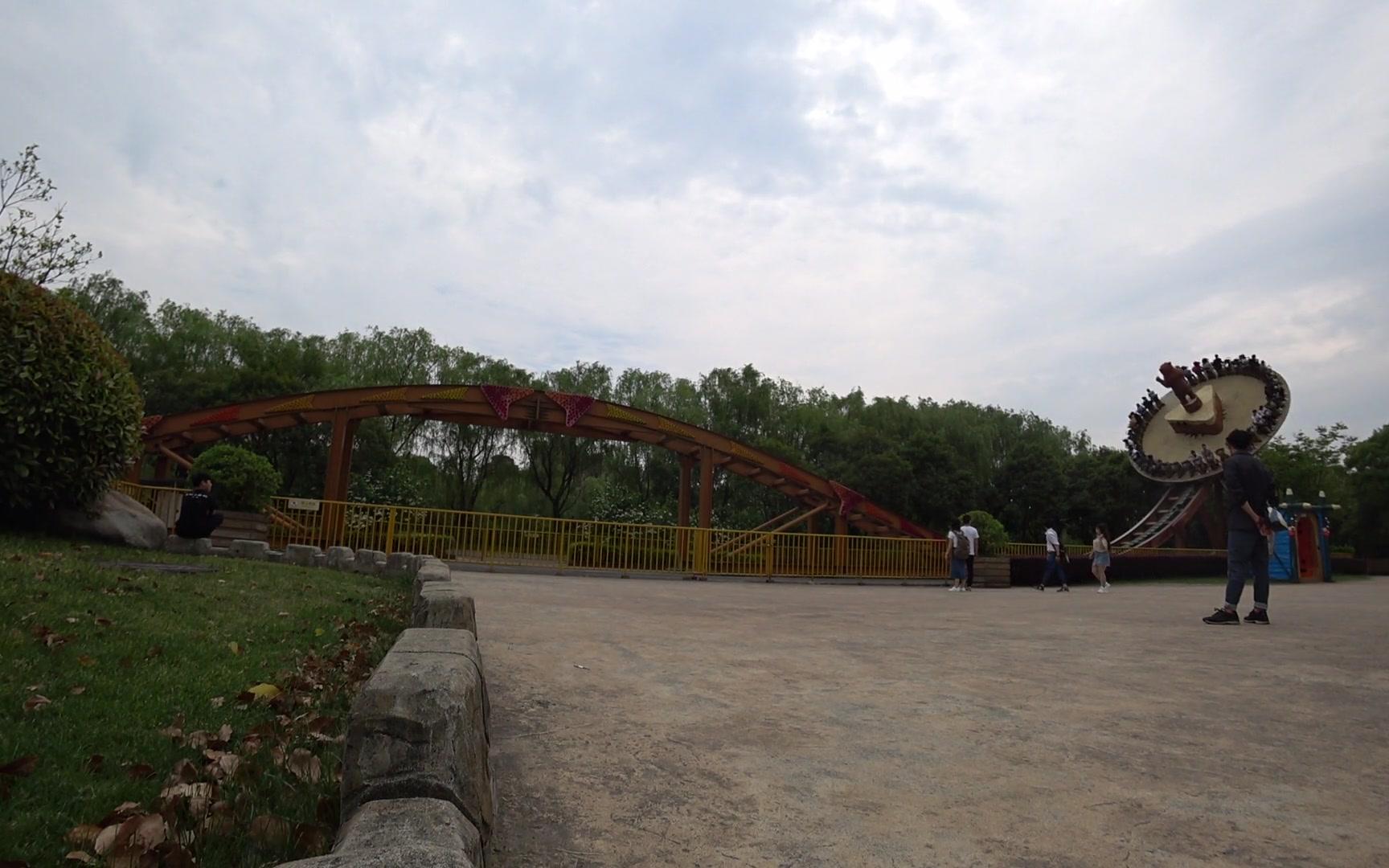 上海欢乐谷飞旋驼峰外景视频_bilibili_哔哩哔哩_bilibili