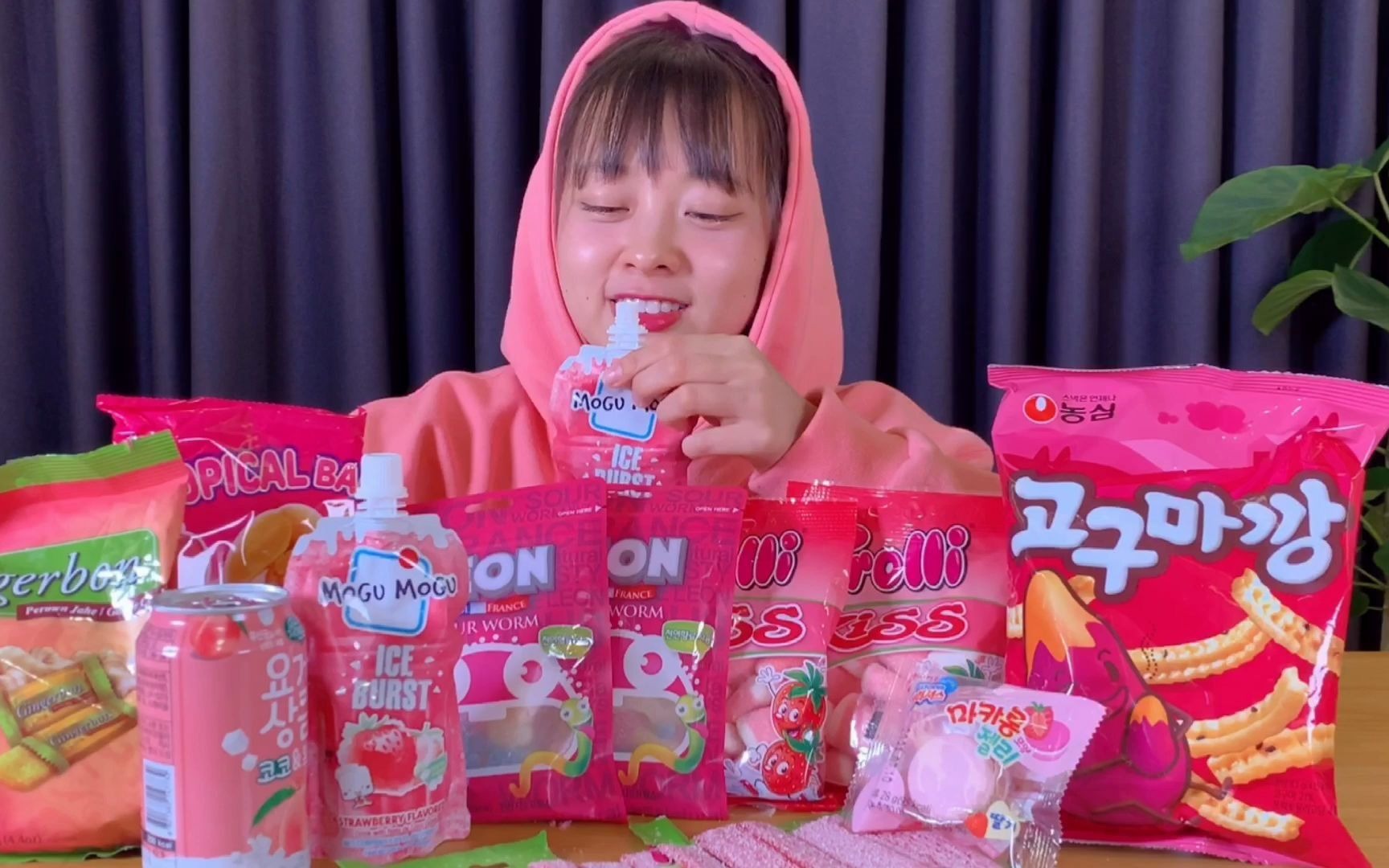 最佳人气粉色系列零食测评 玩转你的味蕾 好看又甜蜜的怪味 粉色零食!