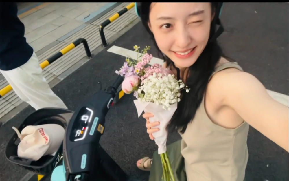 00后新晋清纯系小花 胡连馨儿～美少女安利