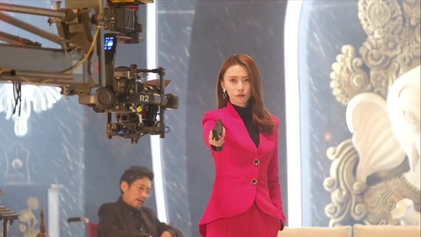 猎毒人马秋子于和伟亲密公主抱称拍戏心无杂念才能气