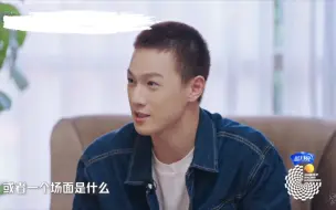 Скачать видео: 李昀锐其实一点都不好骗，虽然一直笑嘻嘻，傻乎乎的，可内心可多小九九呢，哈哈，狐狸本狐