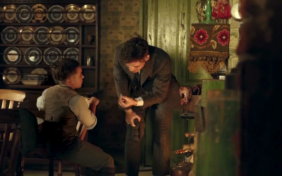 【浴血黑帮】芬恩 :"这是我在剃刀党最受尊重的一次"_哔哩哔哩_bili