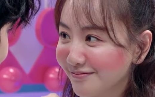 口红王子:节目组太会玩了,看到神秘任务之后杨蓉瞬间害羞了