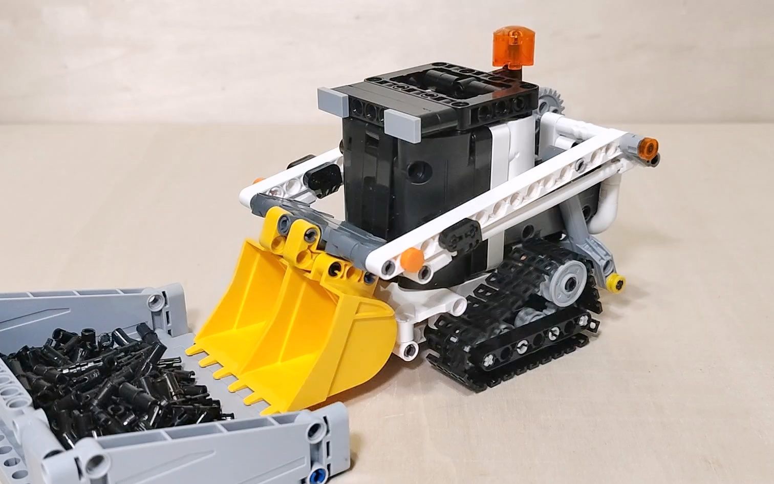 袖珍山猫滑移装载机 MOC130581 Mini RC Tracked Loader [乐高积木moc]哔哩哔哩bilibili