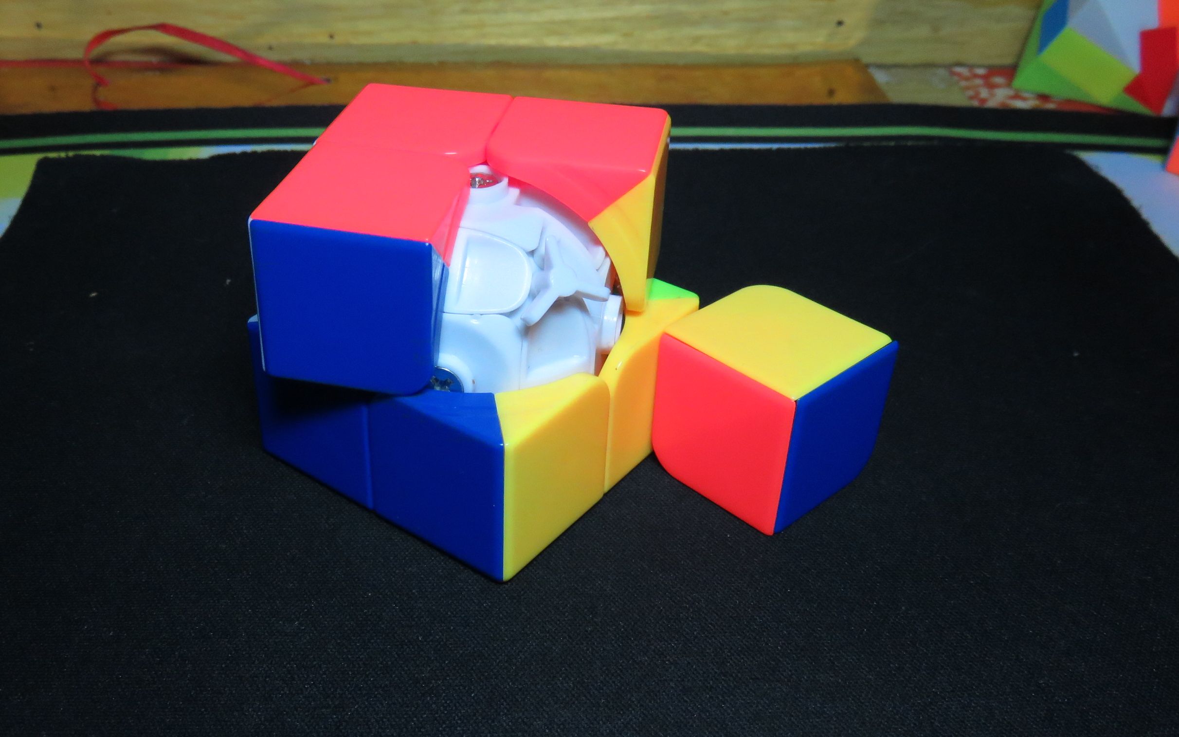 活动作品如何组装好一个二阶魔方