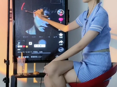 白棉袜麻花腿,喜欢帮忙点个关注