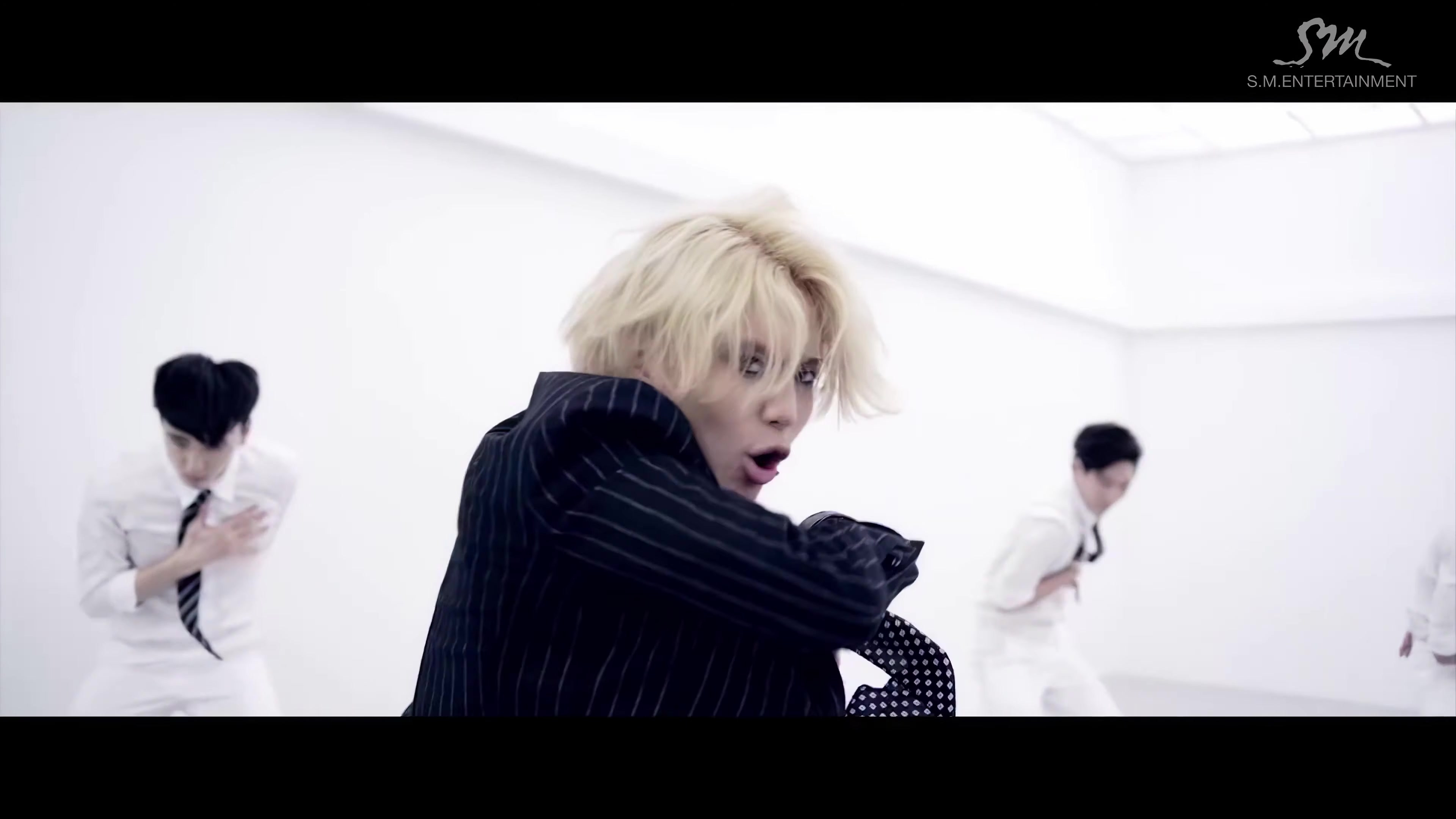 taemin -怪盗  danger  mv 李泰民(uhd 4k 60fps)