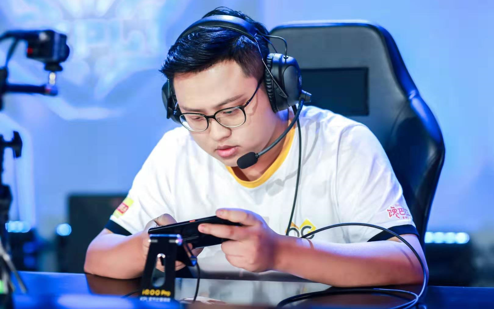 16qg770_巅峰赛辅助真难玩&与妖刀篱落三排