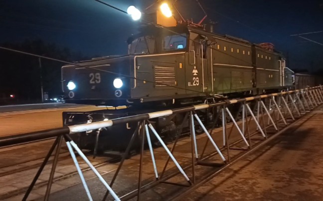 鞍钢东环市铁路后峪拍车